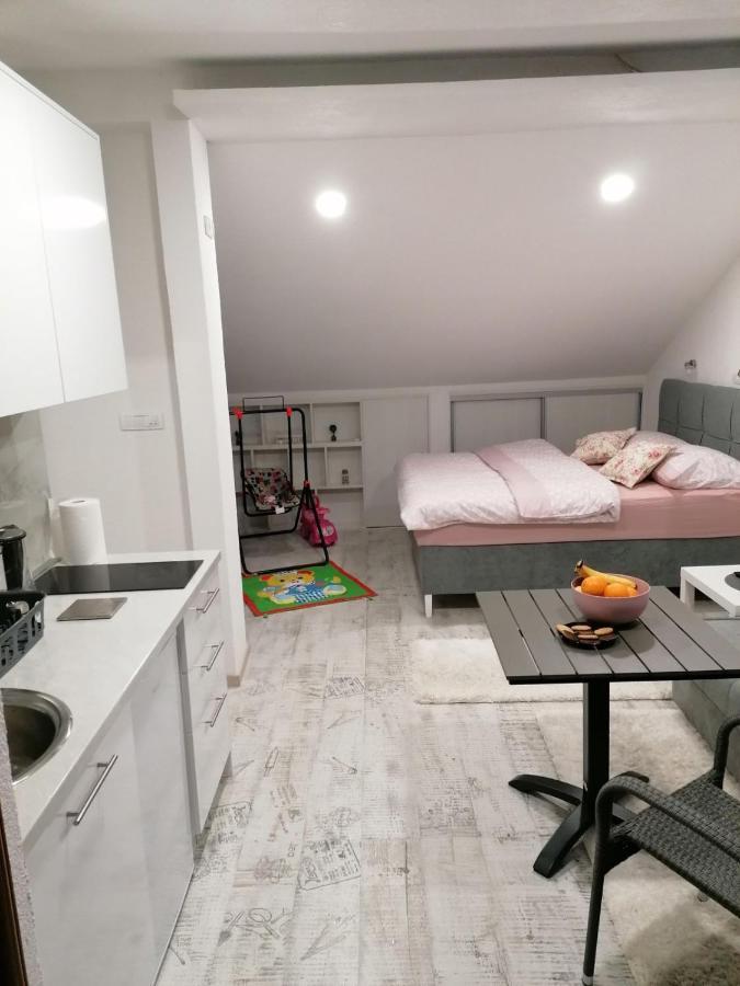 Vila Mira Trebinje Exterior foto