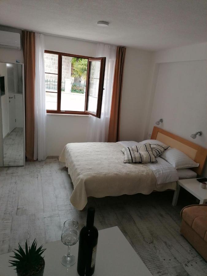 Vila Mira Trebinje Exterior foto