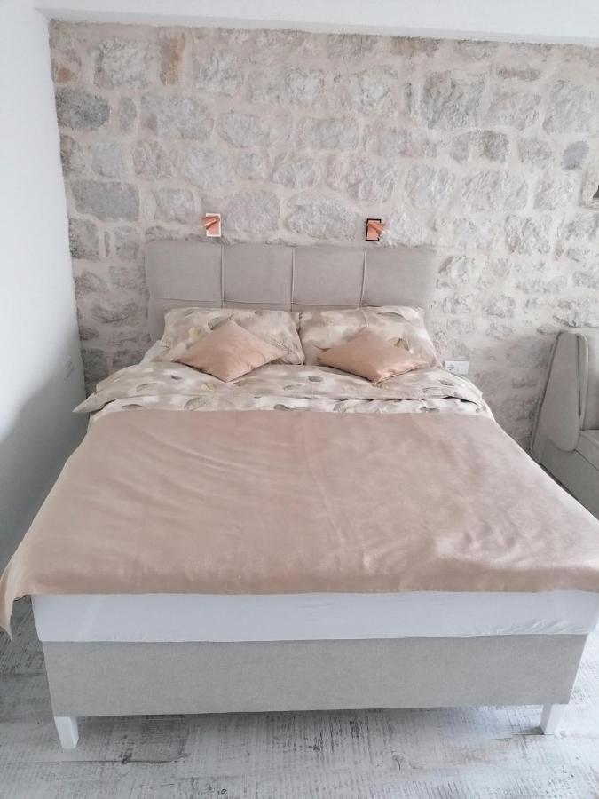 Vila Mira Trebinje Exterior foto